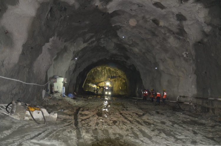 ZojiLa Tunnel: इस केन्द्र शासित प्रदेश की  लाइफ लाइन बनेगा जोजिला टनल, 2026 से पहले पूरा होगा काम.. लिंक पर करे क्लिक