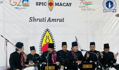 कलाकारों ने सजाई कव्वाली और लोक संगीत की महफिल