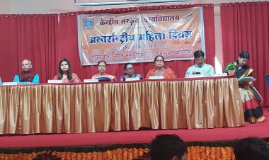 प्रो. भगवती सुदेश, प्रो. संतोष मित्तल एवं समाज सेविका ममता शर्मा को स्त्री शक्ति पुरस्कार