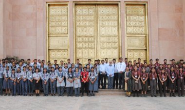 विद्यार्थियों ने विधानसभा की कार्यवाही देखी