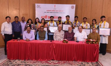 10 छात्र- छात्राएं सम्मानित