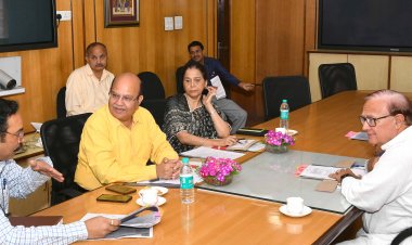 शिक्षा मंत्री की अध्यक्षता में मंत्रिमंडलीय उप समिति की बैठक