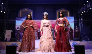 क्रिकेटर्स के साथ रैंप पर मॉडल्स ने प्रस्तुत किए फैशन के अपकमिंग ट्रेंड्स