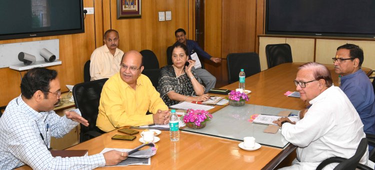 शिक्षा मंत्री की अध्यक्षता में मंत्रिमंडलीय उप समिति की बैठक