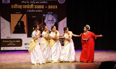 महिला कलाकारों ने नृत्य के जरिए किया टैगोर का सजीव चित्रण