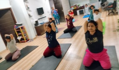 तीन दिवसीय योगा वर्कशॉप शुरू