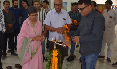 राजस्थान ललित कला अकादमी में शुरू हुई 50 कलाकारों के चित्रों की प्रदर्शनी