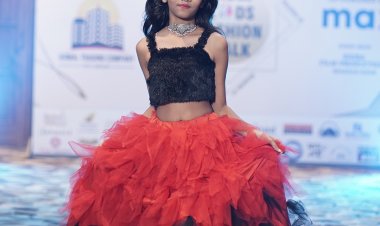 इण्डिया किड्स फैशन वॉक में ट्रेंडी कलेक्शन, वेस्टर्न पार्टीवियर के बीच डेनिम ड्रामा बना आकर्षण का केंद्र