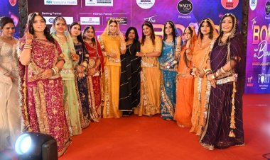 फैशन  शो में दिखा महिलाओं का टैलेंट