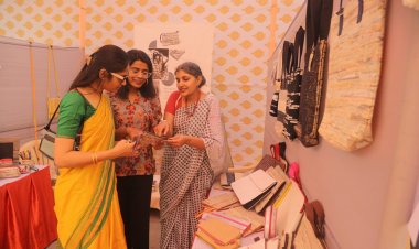 Aagaaz the Beginning: एग्जिबिशन 'आगाज द बिग्निंग' में विमन एंटरप्रेन्योर्स के प्रोडक्ट्स हुए डिस्प्ले