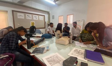 Etching Print Workshop: कार्यशाला में 90 प्रतिभागी ले रहे है भाग