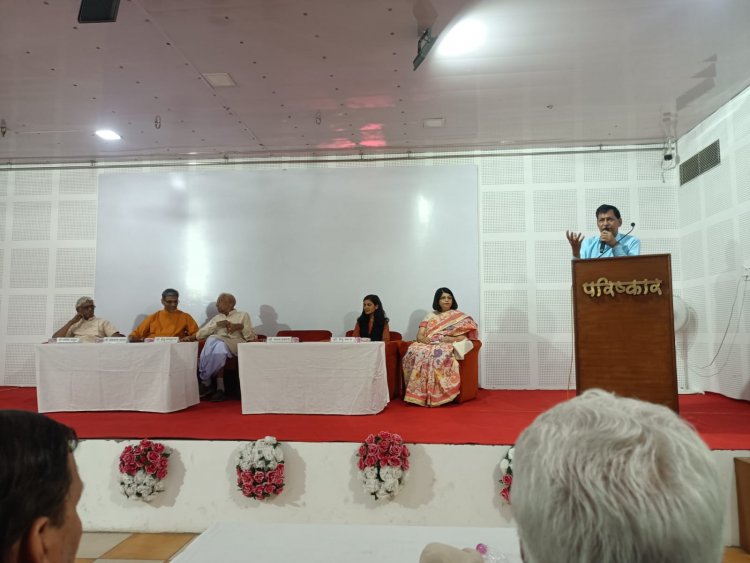 व्यंग्य के लिए ज़रूरी है साहस