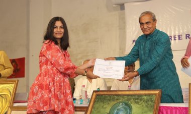 युवा चितेरों ने रंगों से लिखी कल्पनाओं और हकीकत की कहानियां