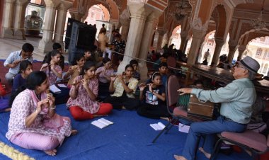 City Palace news: सिटी पैलेस में पारंपरिक भारतीय कलाओं की बारीकियों से रु-ब-रु हो रहे शहर के युवा