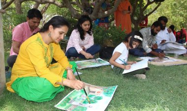 रवीन्द्र मंच की अनुपम छवि को पेंटिंग्स में किया साकार