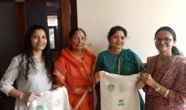 Hariyali Teej: एमएनआईटी में प्रतिबंधित प्लास्टिक की वस्तुएं उपयोग न करने की शपथ लेकर मनाई गई हरियाली तीज