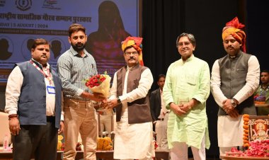 National Social Pride Honor Award Ceremony 2024: National Social Pride Honor Award Ceremony 2024: राष्ट्रीय सामाजिक गौरव सम्मान पुरस्कार समारोह-2024 में 70 प्रतिभा सम्मानित