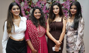 मॉडल्स ने डिस्प्ले किया कॉस्मेटोलॉजिस्ट एवं मेकअप आर्टिस्ट निशा का ट्रेंडी मेकओवर।