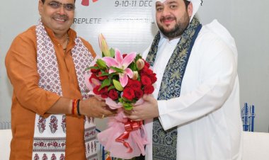 CM Holds Important Meeting with UAE Investment Minister Historic MoU of Investment Value Amounting to Rs. 3 Lakh Crore Signed for Renewable Energy Sector