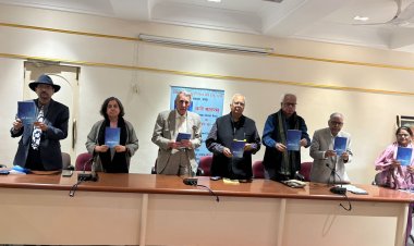 किताब तब ही बचती है जब उसमें कोई बात हो 