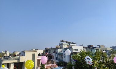 पतंगबाजों ने सूर्याेदय से पहले ही छतों पर जमाया डेरा