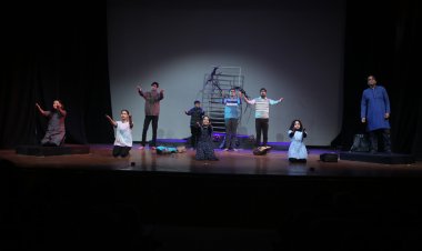 बालिका शिक्षा का दिया संदेश, भ्रूण हत्या पर किया कटाक्ष