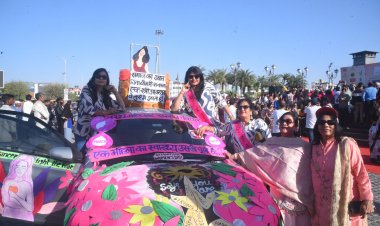महिला स्वास्थ्य और सशक्तिकरण का संदेश लेकर निकला कारों का काफिला