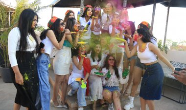 मिस एंड मिसेज इंडिया ग्लैम की मॉडल्स का हुआ प्री-होली शूट