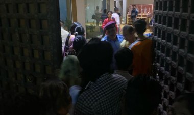 जेकेके ने अपने लोगों को सेलिब्रेट करवाया रंगमंच दिवस!  फोटोज से जाने कैसे हुआ नाटक में भी नाटक।