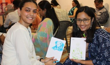 पेन्टिंग एग्जीबिशन ‘कला हर जगह’ में बिखरे ब्लू पॉट्री और कैरीकेचर कला के रंग, अभिषेक शर्मा ने कैनवास पर बनाया भगवान राम का चित्र