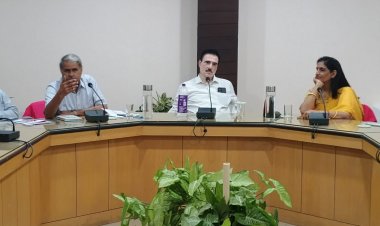 Public Library Day: राधाकृष्णन पुस्तकालय में सार्वजनिक पुस्तकालय दिवस मनाया गया 