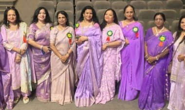 लेवेंडर परिधान में सजी स्वर वीरांगनाएं, गूंजी जीत की सरगम