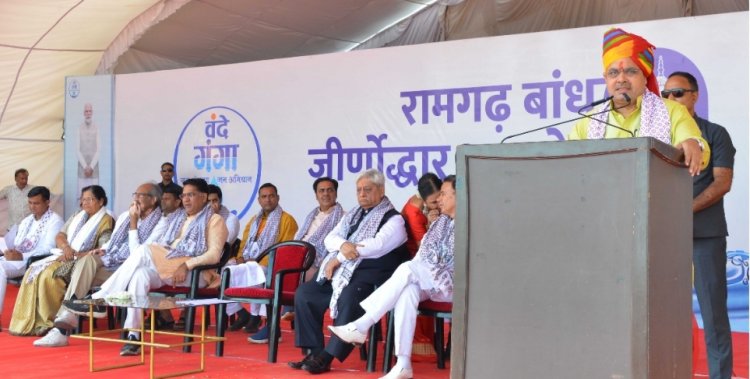 विश्व पर्यावरण दिवस पर मुख्यमंत्री ने किया श्रमदान, ‘एक पेड़ मां के नाम’ अभियान के तहत लगाया सिंदूर का पौधा