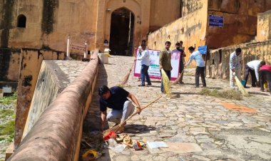 आमेर महल में विशेष स्वच्छता अभियान से दिया स्वच्छता का संदेश