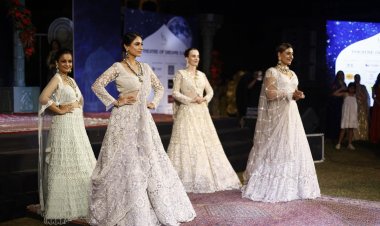 Purnima Theme Fashion Show: चांदनी रात में रैंप पर दमकती महिला शक्ति: “पूर्णिमा थीम फैशन शो” में 200 महिला उद्यमियों ने मनाया आत्मविश्वास और शैली का उत्सव