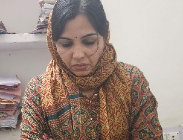 गांधी नगर थाने की सब इंस्पेक्टर 1.25 लाख की रिश्वत लेते ACB के हत्थे चढ़ी