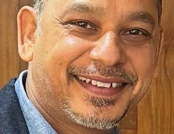 मोदी यूनिवर्सिटी ने दीपक खंडेलवाल को पीएचडी उपाधि प्रदान की