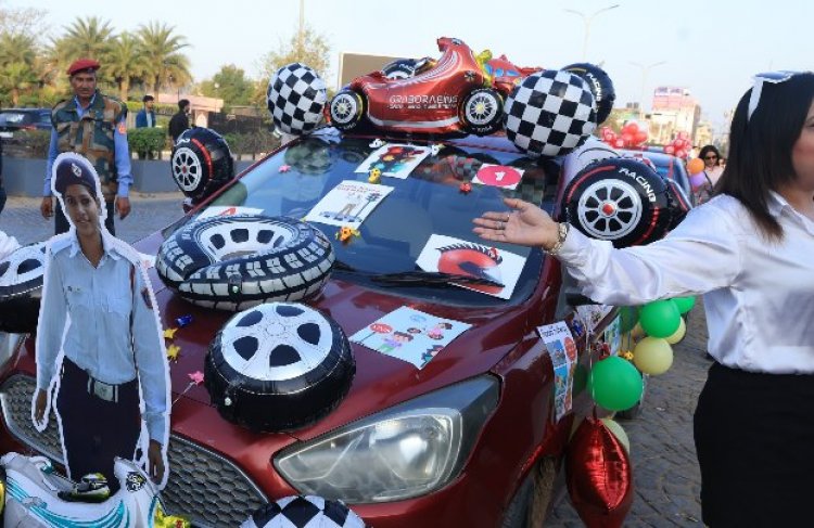 जयपुर में निकली ‘जोलो लेबल पिंक वुमनिया’ कार रैली, स्वास्थ्य और ट्रैफिक जागरूकता का दिया संदेश