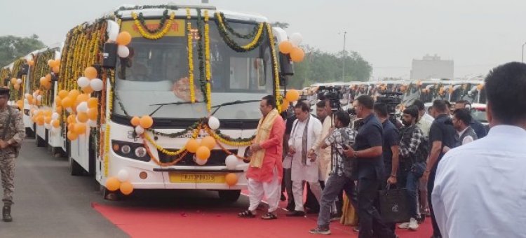 हीरापुरा से विकास की रफ्तार: 207 नई रोडवेज बसों को CM ने दिखाई हरी झंडी, सफर होगा अब और स्मार्ट व सुरक्षित