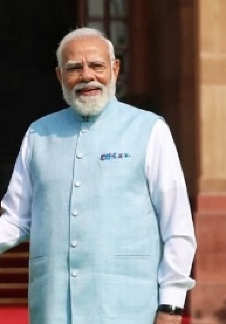 नवरात्रि की भक्ति, शहीदों को नमन और लोहिया को श्रद्धांजलि: पीएम मोदी के संदेशों में दिखी राष्ट्र और आध्यात्म की शक्ति