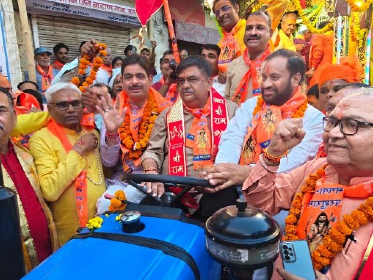 भगवान परशुराम जयंती पर उमड़ा आस्था का सैलाब, जयपुर में निकली भव्य शोभायात्रा