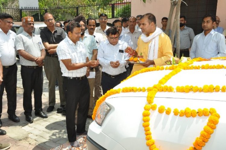 पशुपालन में नई रफ्तार: 6 तरल नाइट्रोजन वाहनों को मिली हरी झंडी, ग्रामीण अर्थव्यवस्था को मिलेगा बड़ा संबल